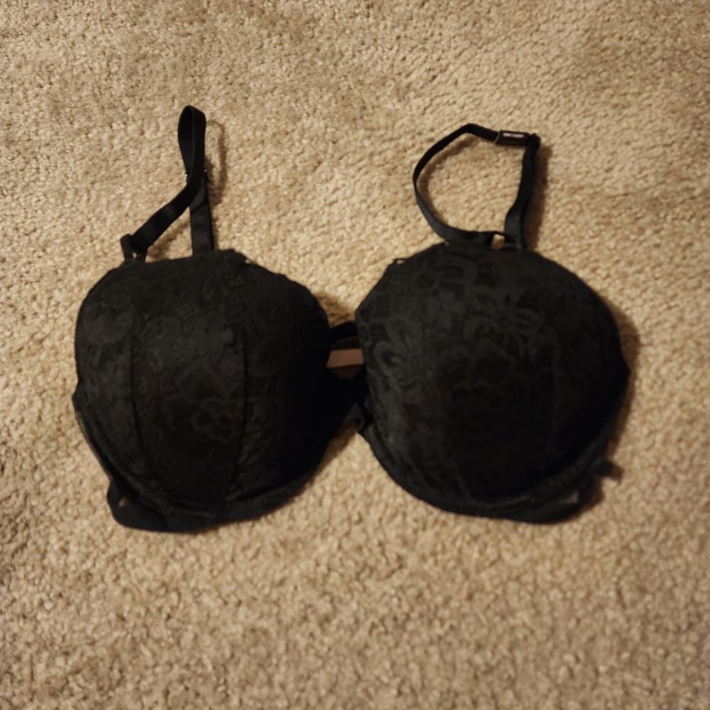 NWT Victoria's Secret Black Floral Lace Bra Size 34 D